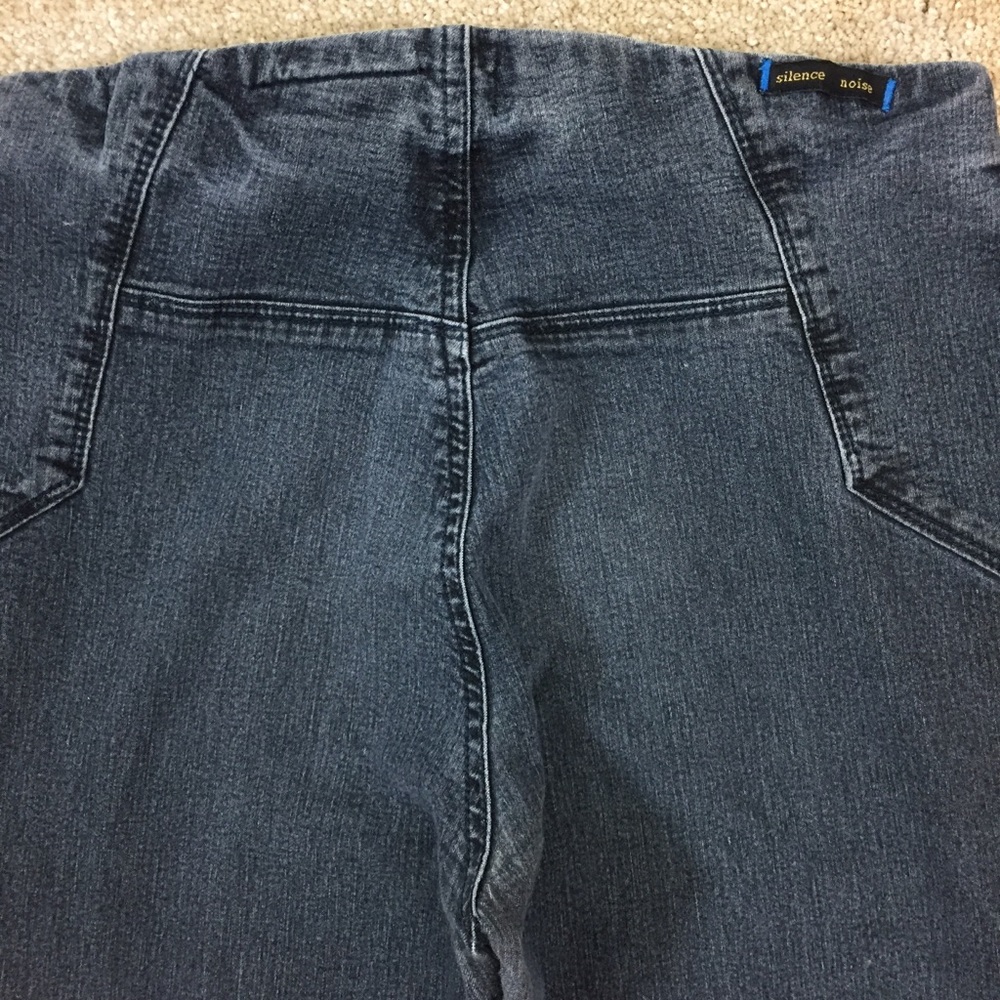 Silence & Noise Black Fade Button Fly Jeans 26 - image 3